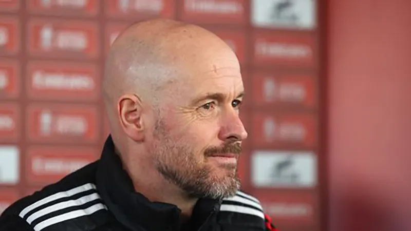 HLV Erik Ten Hag chắc chắn sẽ rất vui nếu sở hữu bộ ba siêu sao người Pháp trong đội hình. ẢNH: GETTY HLV Erik Ten Hag chắc chắn sẽ rất vui nếu sở hữu bộ ba siêu sao người Pháp trong đội hình. ẢNH: GETTY