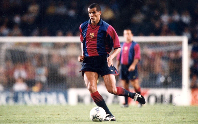 Rivaldo thời còn thi đấu trong màu áo Barcelona. ẢNH: GETTY