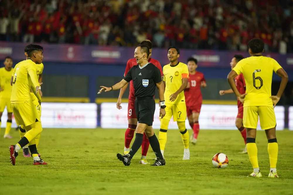 Việt Nam và Thái Lan vào bán kết SEA Games 32 ảnh 7