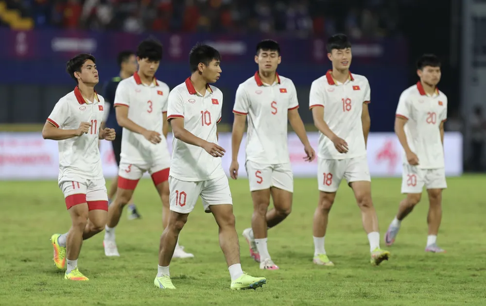 Nỗ lực thắng Thái bất thành, U-22 Việt Nam gặp Indonesia ở bán kết SEA Games ảnh 9