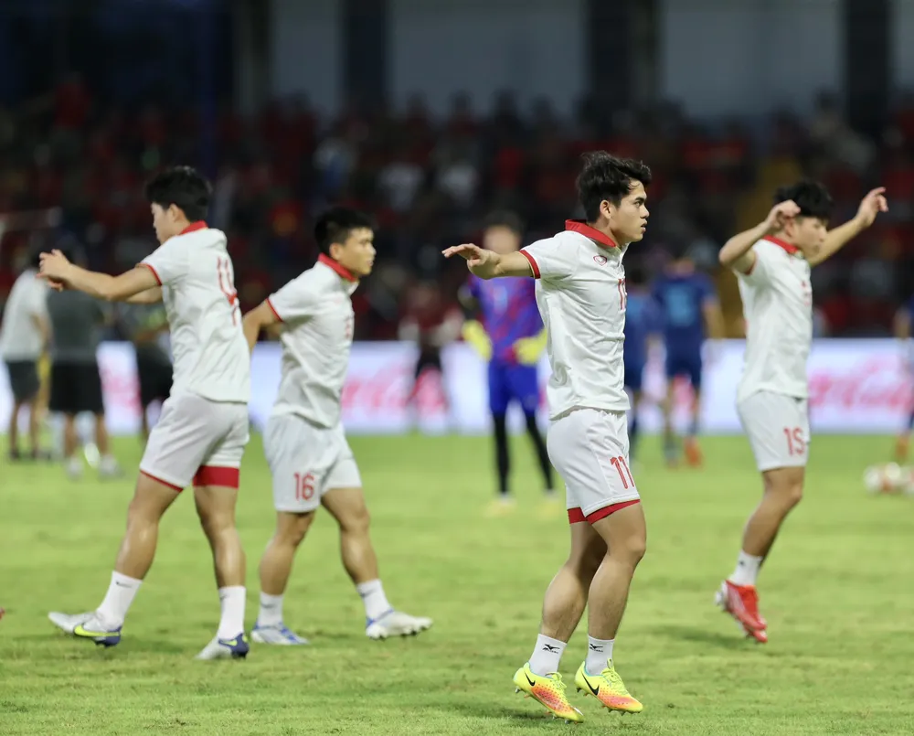 Nỗ lực thắng Thái bất thành, U-22 Việt Nam gặp Indonesia ở bán kết SEA Games ảnh 8