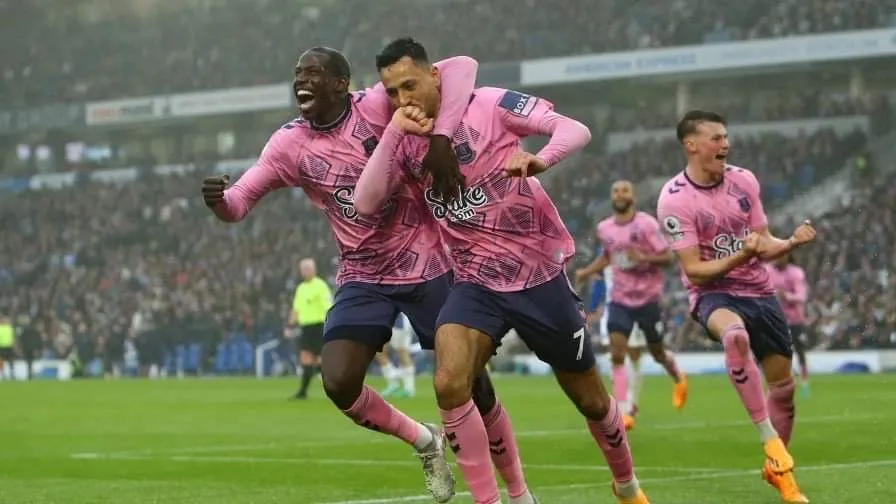 Hủy diệt Brighton giúp Everton thoát dần ra khỏi nhóm nguy hiểm. Ảnh: Getty Hủy diệt Brighton giúp Everton thoát dần ra khỏi nhóm nguy hiểm. Ảnh: Getty