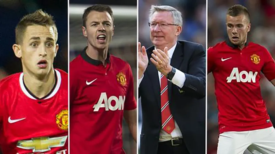 Januzaj, Evans và Cleverley rất sốc khi biết tin Sir Alex Ferguson giải nghệ. ẢNH: MIRROR