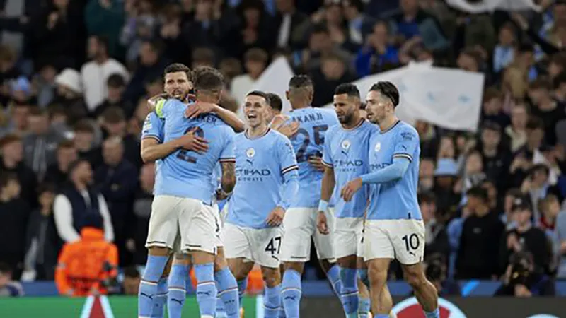 Man City có cơ hội tái lặp kỳ tích lịch sử của kình địch Man United. ẢNH: GETTY Man City có cơ hội tái lặp kỳ tích lịch sử của kình địch Man United. ẢNH: GETTY
