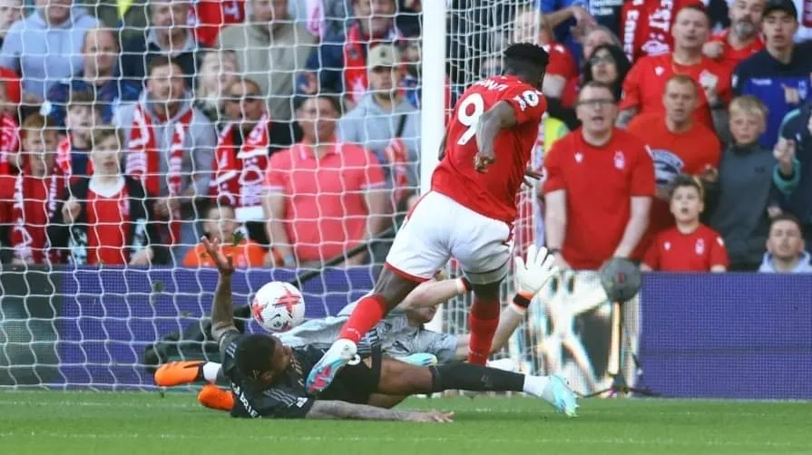 Bàn thắng của Taiwo Awoniyi chấm hết cho nỗ lực vô địch của Arsenal. Ảnh: Getty