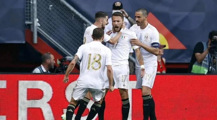 Tuyển Ý chỉ biết tự trách mình sau nhiều cơ hội bỏ lỡ. Ảnh: Getty Tuyển Ý chỉ biết tự trách mình sau nhiều cơ hội bỏ lỡ. Ảnh: Getty