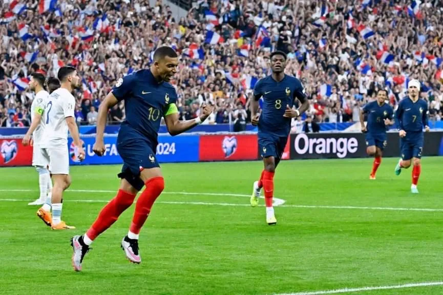 Mbappe ghi bàn thắng duy nhất trên chấm 11m, giúp tuyển Pháp duy trì mạch trận bất bại. Ảnh: Getty