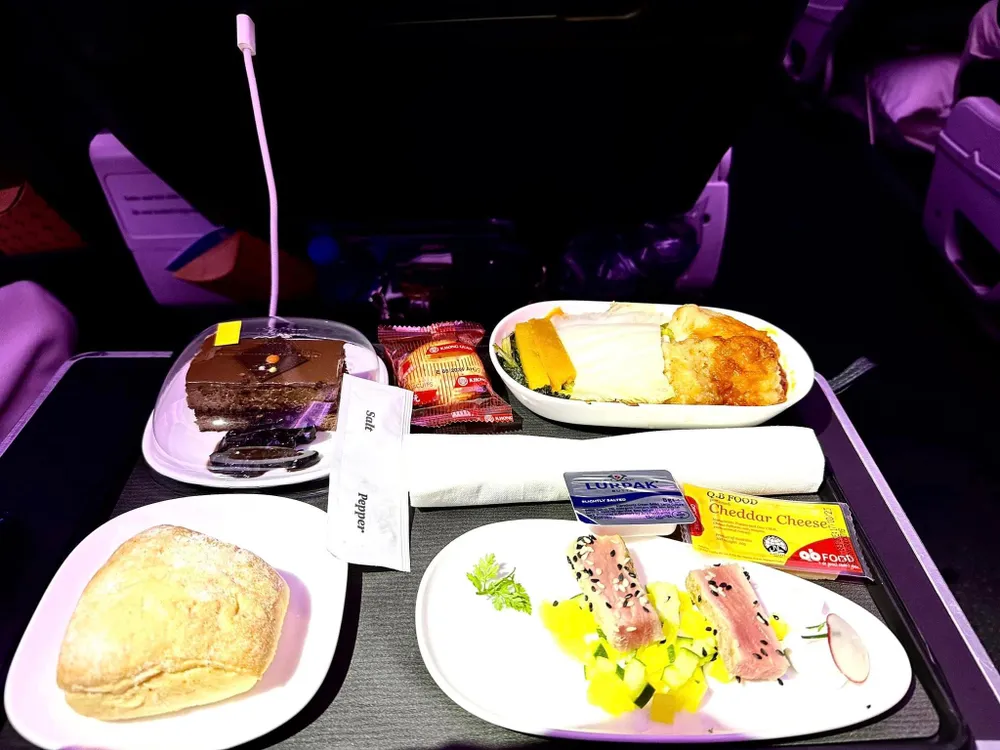 Suất ăn của tuyển nữ Việt Nam trên máy bay. ẢNH: VFF