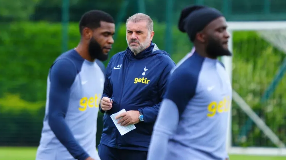 Tân HLV Ange Postecoglou của Tottenham đã có 5 bản hợp đồng trên thị trường chuyển nhượng mùa hè. ẢNH: REX