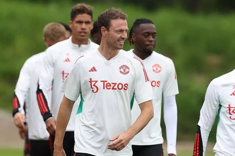 Nhờ thể hiện tốt, Evans đã được Ten Hag "bật đèn xanh" ký hợp đồng ngắn hạn. ẢNH: GETTY