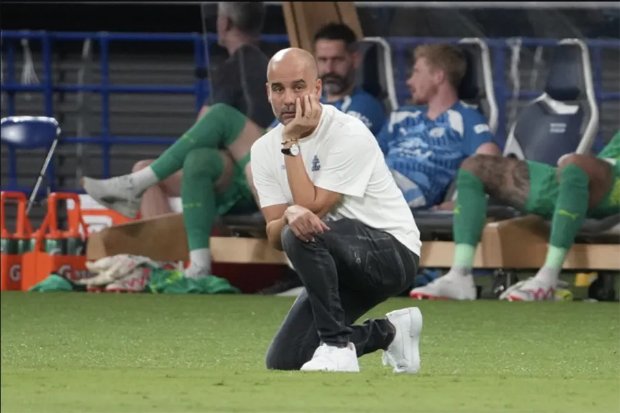 Pep Guardiola không giấu được nổi buồn vì Julia Roberts. ẢNH: GETTY