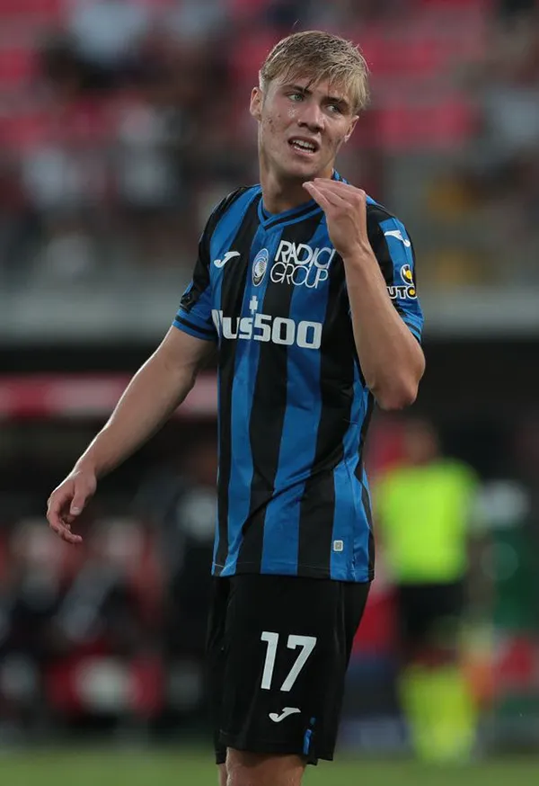 Rasmus Hojlund trên đường rời Atalanta gia nhập Man United. ẢNH: GETTY Rasmus Hojlund trên đường rời Atalanta gia nhập Man United. ẢNH: GETTY