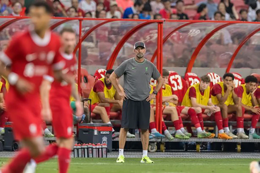 Klopp không hài lòng với hàng phòng ngự Liverpool. ẢNH: GETTY Klopp không hài lòng với hàng phòng ngự Liverpool. ẢNH: GETTY