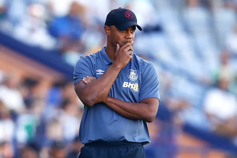 Kompany trở lại Premier League trong vai trò HLV thay vì cầu thủ. ẢNH: GETTY