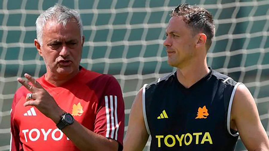 Mối quan hệ giữa Mourinho và Matic được cho là đổ vỡ. ẢNH: MIRROR