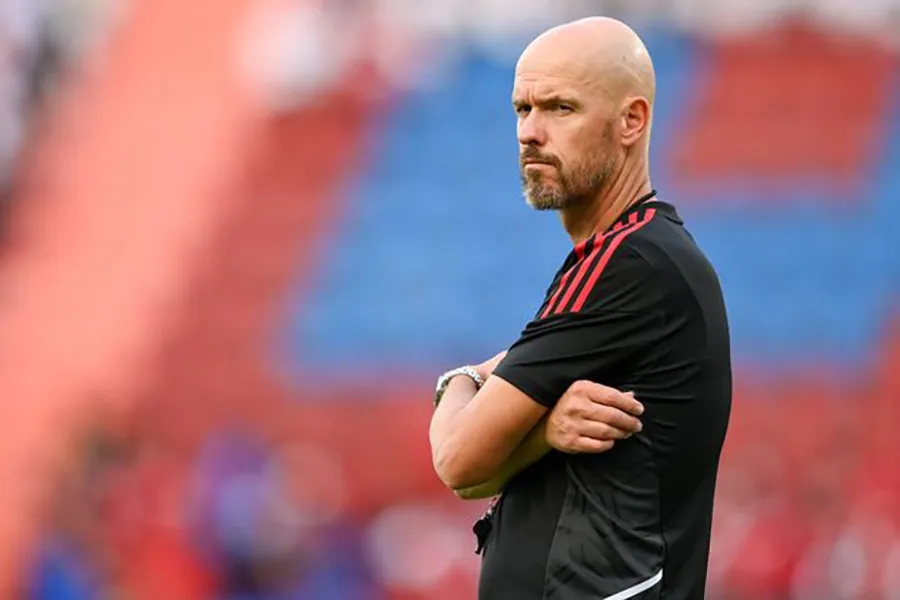 Ten Hag rõ ràng không hài lòng trước thất bại của MU dù chỉ là giao hữu. ẢNH: GETTY Ten Hag rõ ràng không hài lòng trước thất bại của MU dù chỉ là giao hữu. ẢNH: GETTY