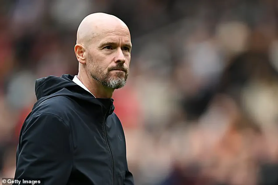 Ten Hag vẫn chưa khiến fan hài lòng về lối chơi của MU đầu mùa giải mới. ẢNH: GETTY Ten Hag vẫn chưa khiến fan hài lòng về lối chơi của MU đầu mùa giải mới. ẢNH: GETTY