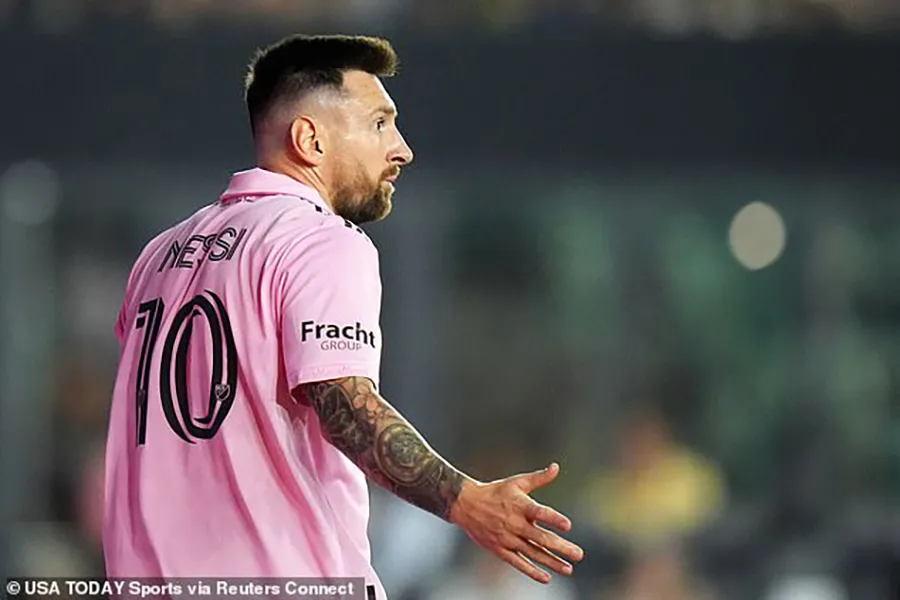 Messi đã làm tất cả nhưng bất lực trước hàng thủ số đông của Nashville. Ảnh: GETTY