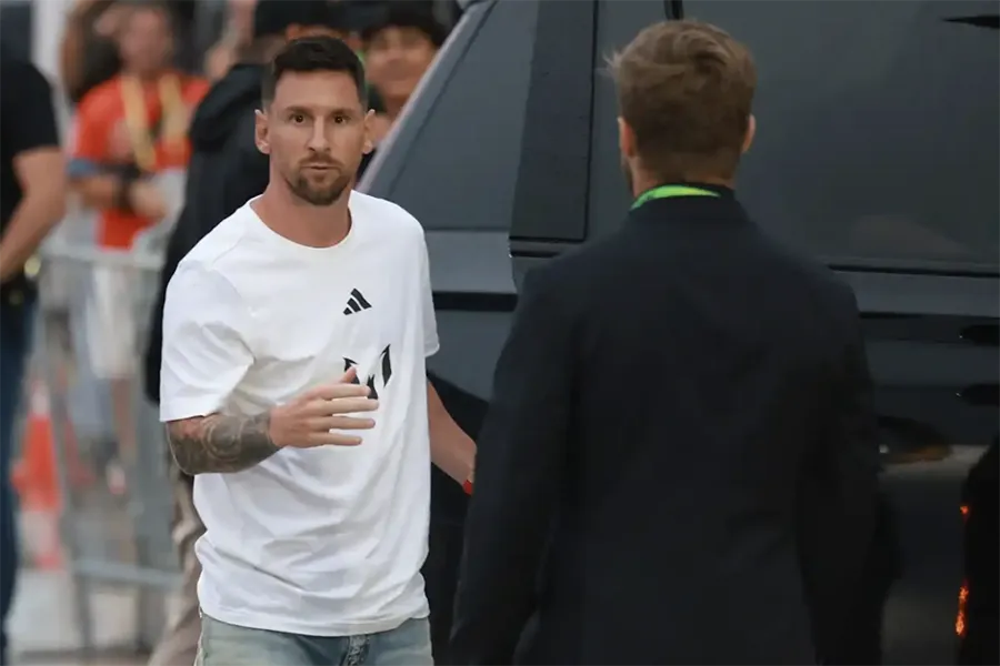 Messi không có tên trong danh sách các cầu thủ Argentina thi đấu với Bolivia. ẢNH: SUN SPORTS lionel-messi.png