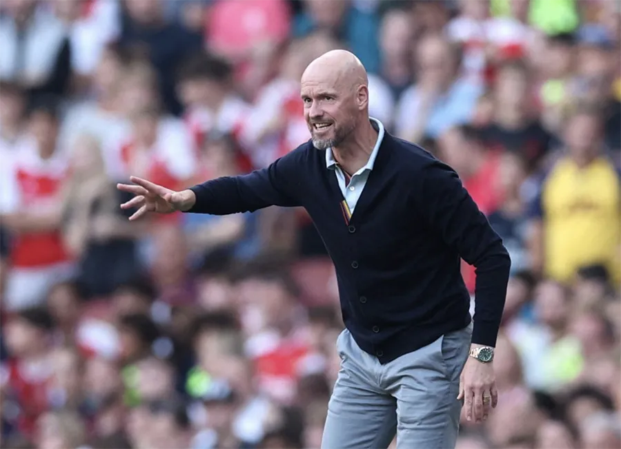Ten Hag đang đứng trước áp lực phải giúp MU đạt được thành công hơn mùa trước. ẢNH: REUTERS manchester-united-erik-ten-hag.png