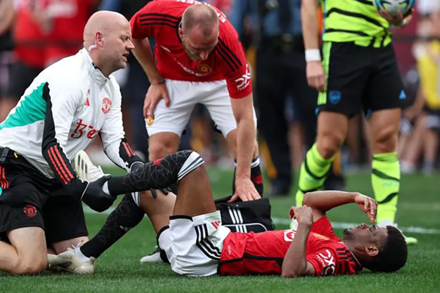 Amad liên tục chấn thương kể từ khi gia nhập Man Utd. ẢNH: GETTY Amad-manchester-united.jpeg