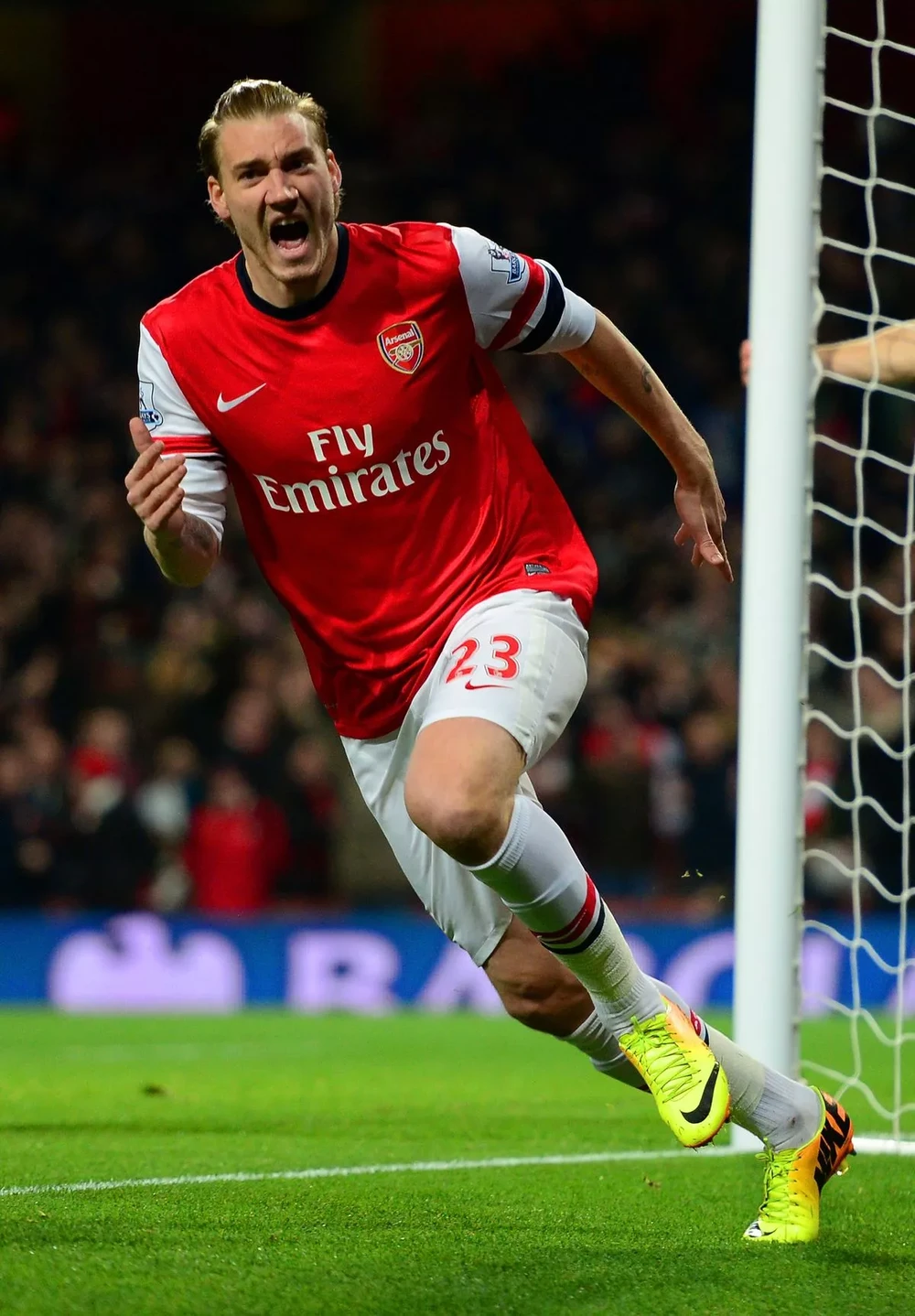 Nicklas Bendtner không tập trung vào màn trình diễn trên sân cỏ nên dần "lụi tàn". ẢNH: GETTY Nicklas-Bendtner.jpg