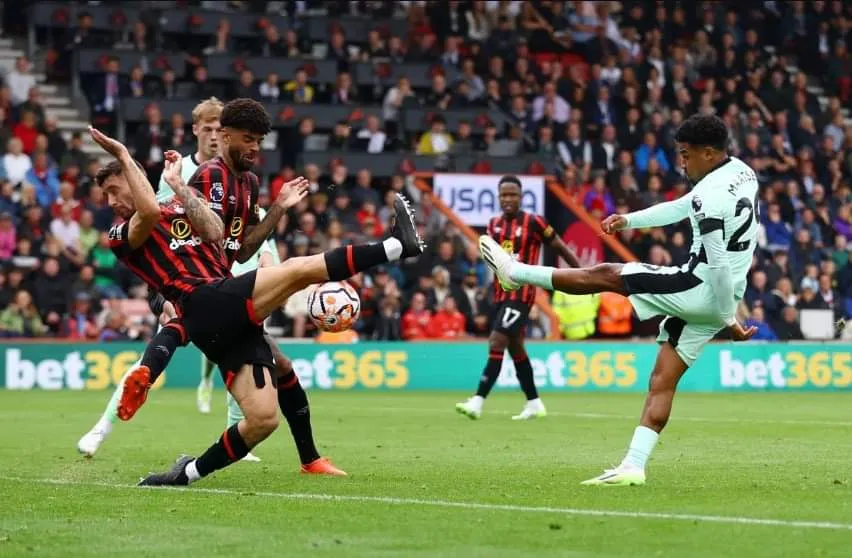 Nếu may mắn hơn Bournemouth đã có bàn thắng dẫn trước. Ảnh: Getty IMG_6024.jpeg