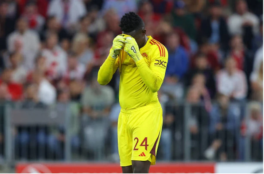 Onana mắc sai lầm dẫn đến bàn thua. Ảnh: GETTY onana-manchester-united.jpg