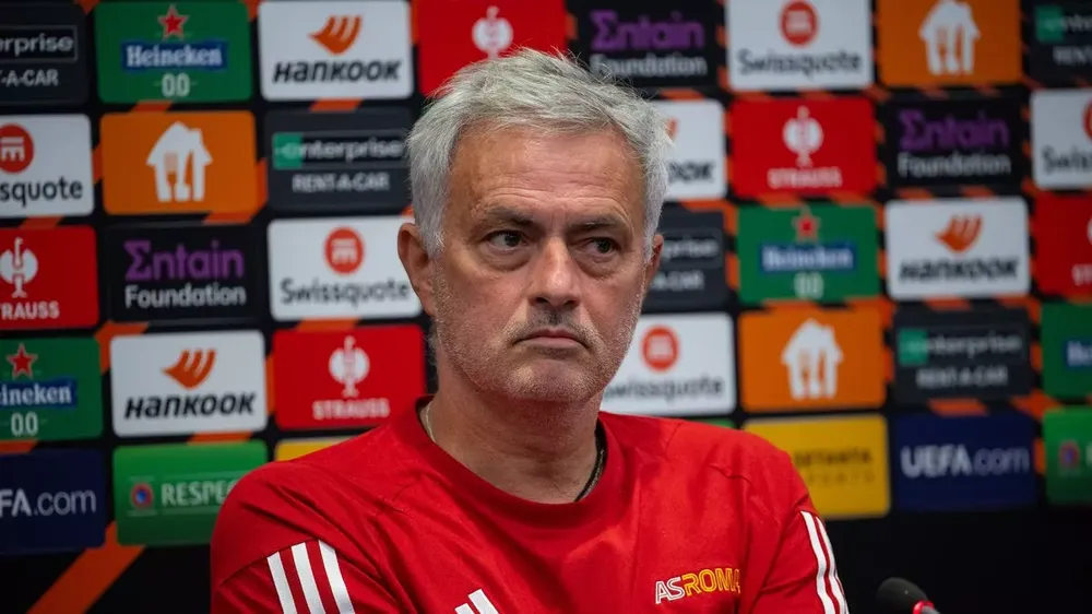 mourinho-as-roma.jpg