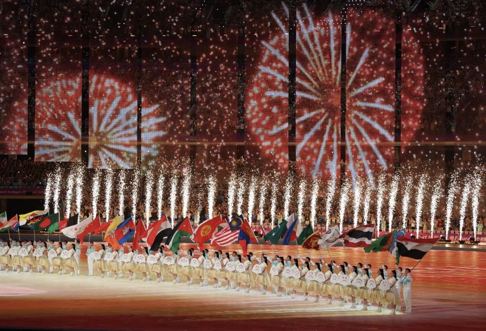 ẢNH: REUTERS khai-mac-asiad-19-14.png