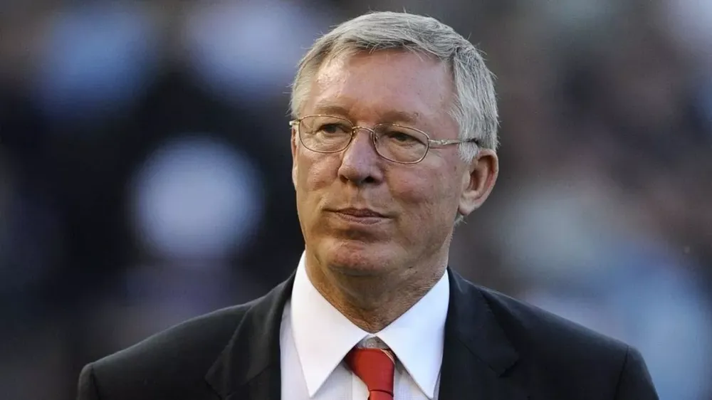 Sir Alex Ferguson từng muốn đưa Kompany đến MU. ẢNH: MIRROR sir alex ferguson