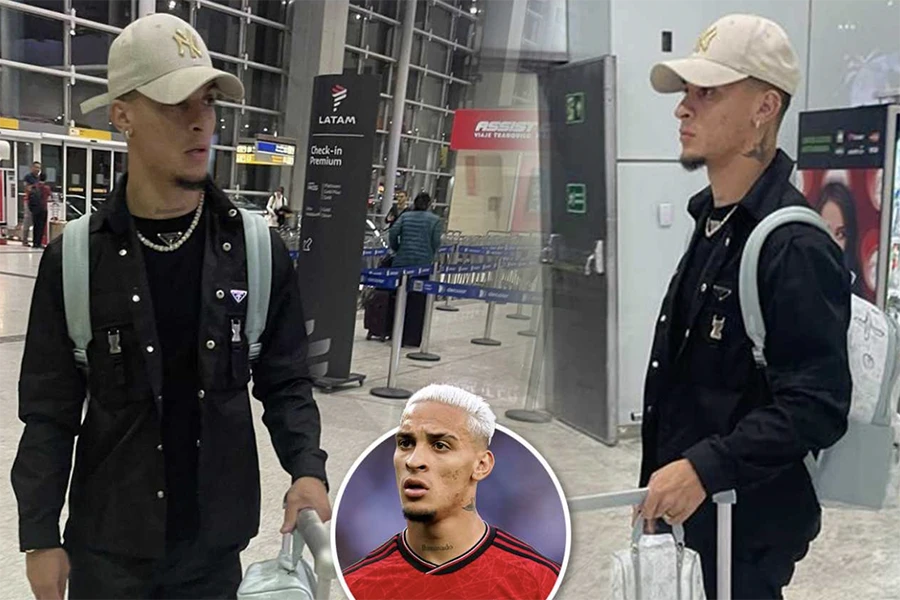 Antony trở lại nước Anh làm việc với cảnh sát. ẢNH: SUN SPORTS manchester-united-antony.png