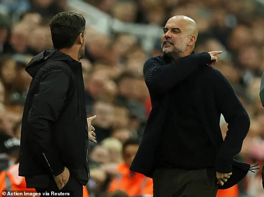 Pep Guardiola khẳng định Man City chưa bao giờ đặt mục tiêu ăn bốn. ẢNH: REUTERS pep-guardiola.jpg