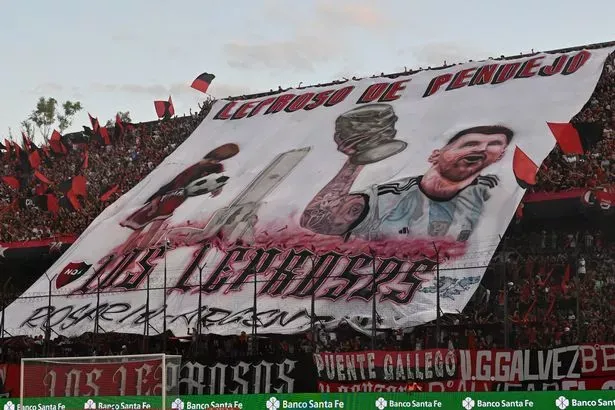Messi được xem như vị thánh tại CLB quê nhà Newell's Old Boys. ẢNH: GETTY argentina-lionel-messi.jpg