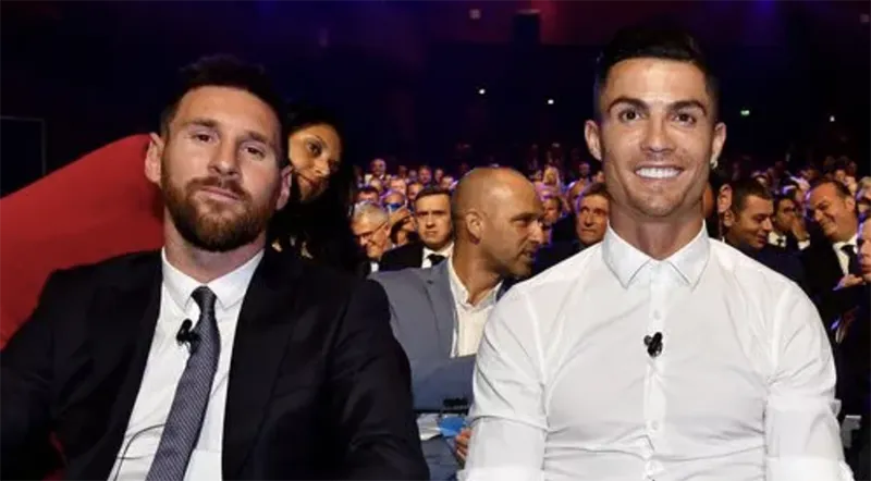 Ronaldo và Messi cạnh tranh danh hiệu quả bóng vàng trong hơn 1 thập kỷ. ẢNH: GETTY ronaldo-messi.png