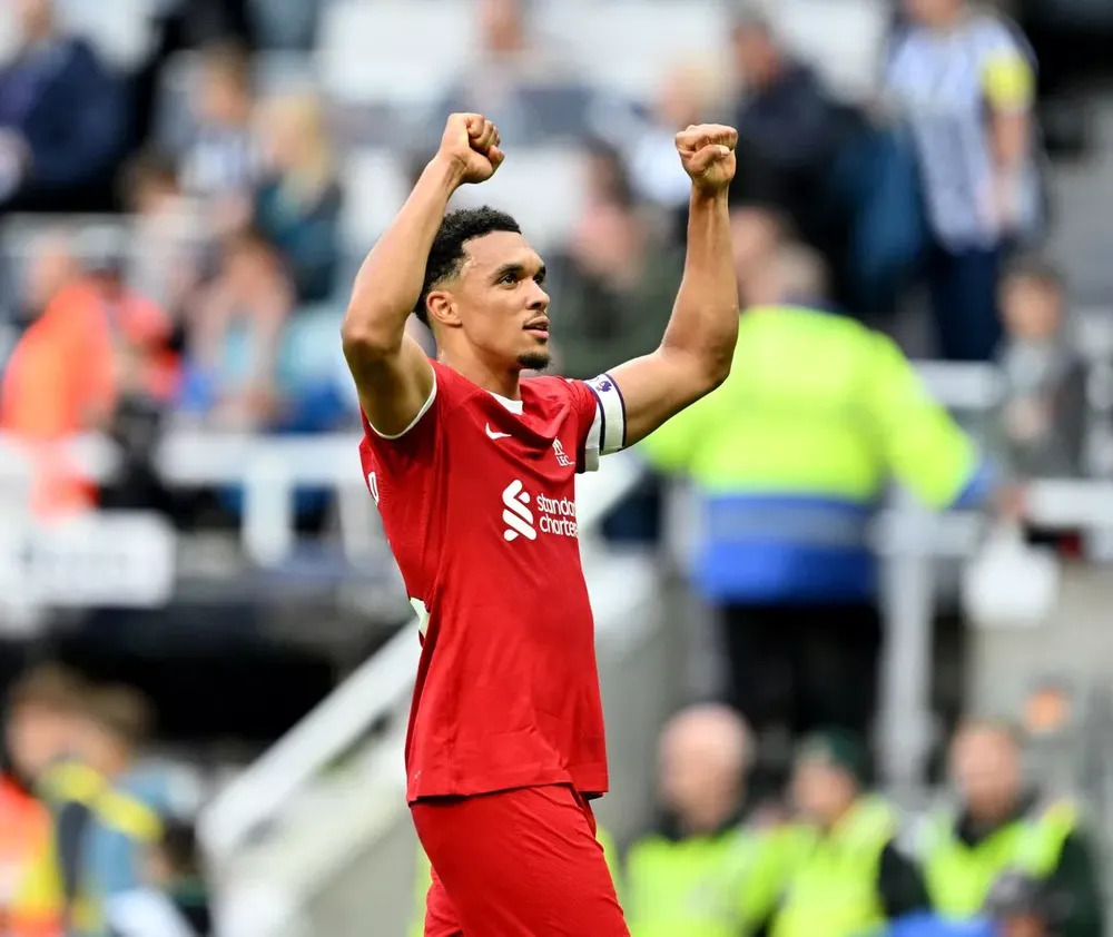 Alexander-Arnold không ngại từ chối Sir Alex Ferguson và phần còn lại là lịch sử. ẢNH: DAILY STAR trent-Alexander-Arnold-liverpool.jpg