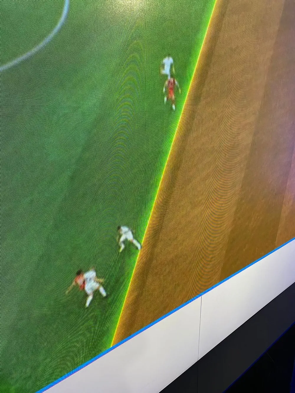 diaz-var-liverpool.jpg