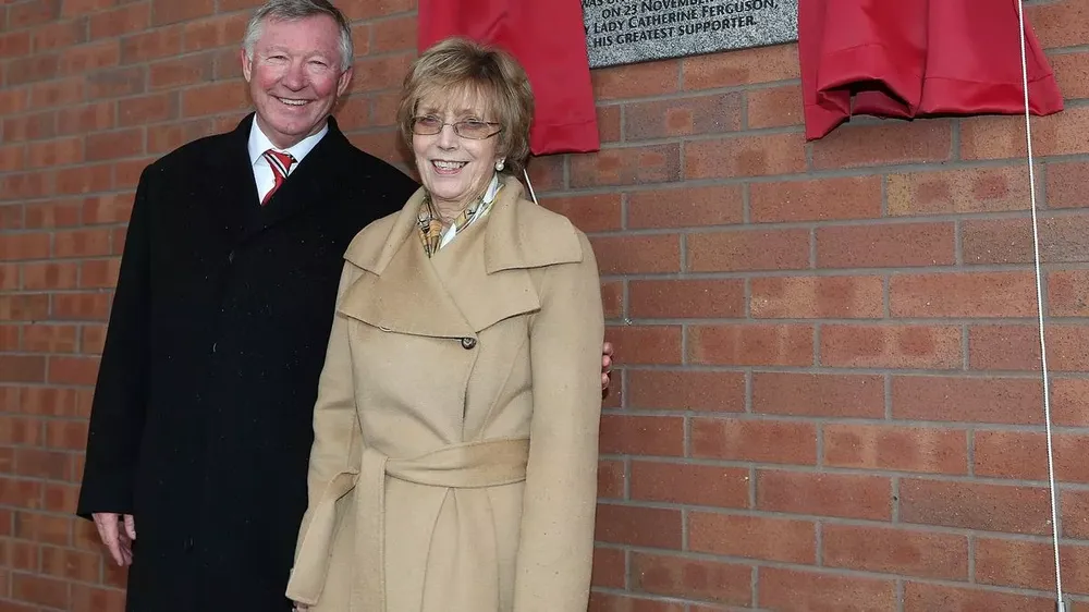 Nếu không có Cathy can thiệp, Sir Alex Ferguson đã dẫn dắt Tottenham thay vì MU. ẢNH: GETTY sir-alex-ferguson-cathy-man-utd.jpg