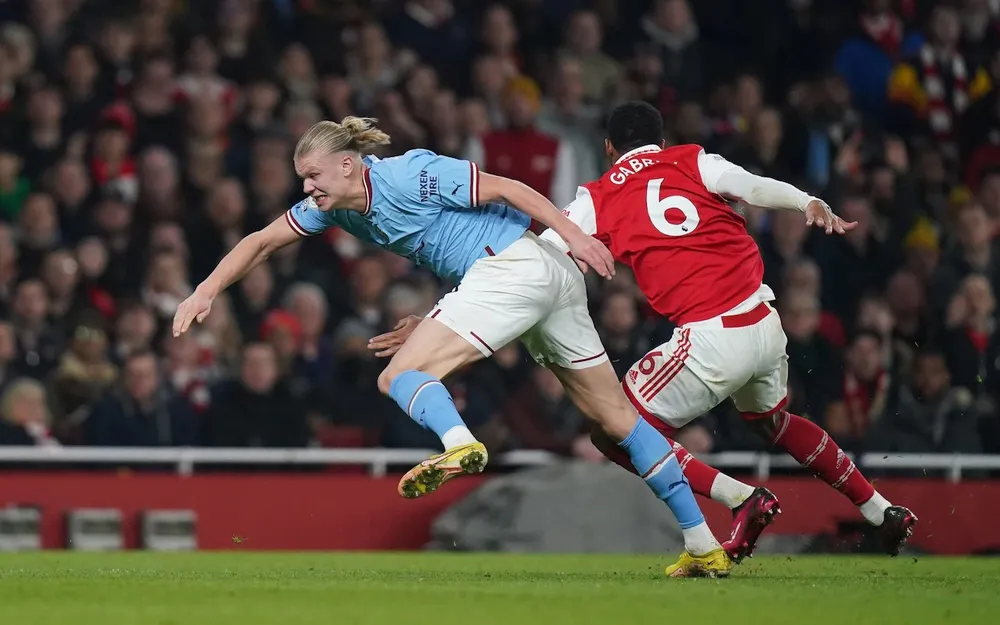 Trong 5 trận gần nhất, Arsenal chưa thể thắng được Man City. Ảnh: Getty atsenal-premier-league.jpeg