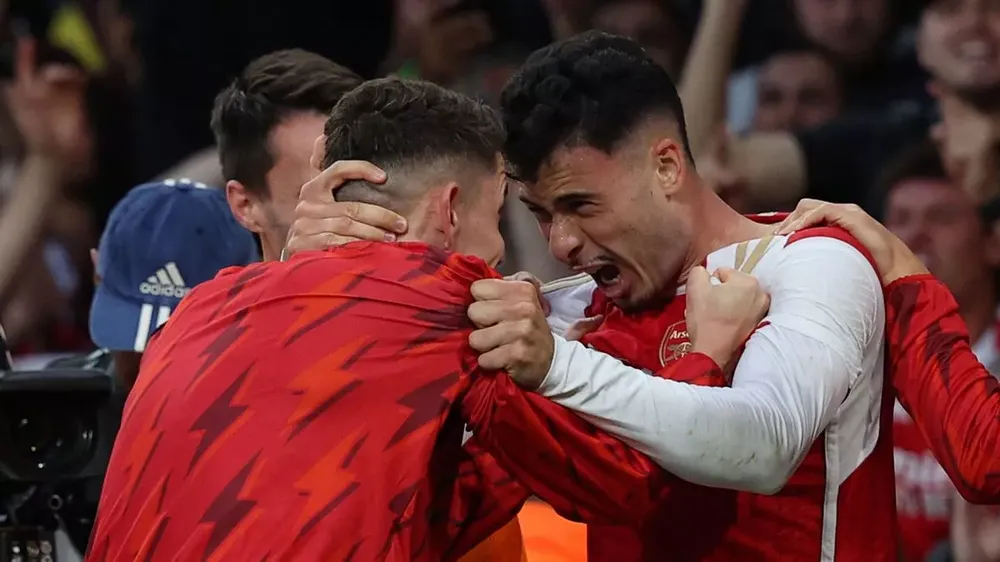 Gabriel Martinelli ăn mừng bàn thắng vào lưới Man City. ẢNH: GETTY arsenal-martinelli.jpg
