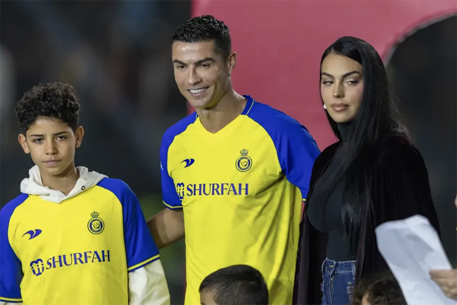 Con trai của Ronaldo trong màu áo Al Nassr. ẢNH: GETTY Con trai của Ronaldo