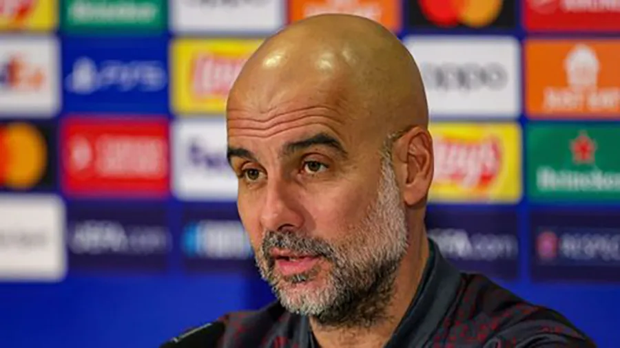Pep Guardiola ám chỉ khả năng quản lý kém cỏi của giới chủ MU là nguyên nhân khiến "quỷ đỏ" kém xa Man City. ẢNH: GETTY man-city-pep-guardiola.jpeg
