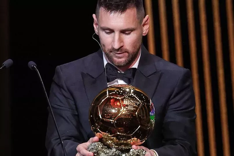 Messi giành quả bóng vàng thứ tám ở Paris. ẢNH: GETTY ballon-d-or-lionel-messi.jpg