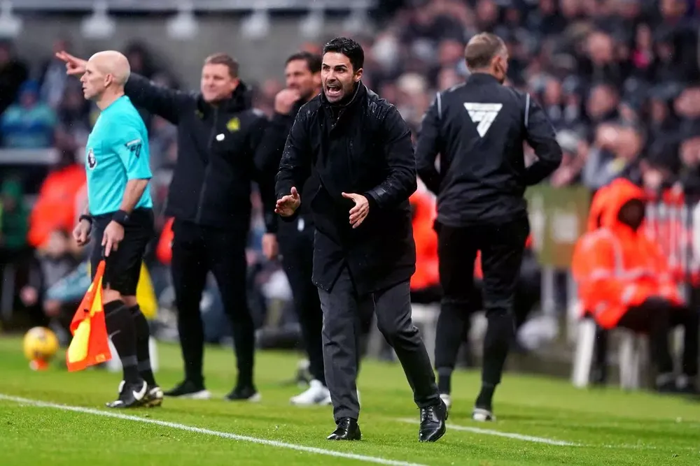 Mikel Arteta cay đắng trong trận thua của Arsenal trước Newcastle tại Premier League. ẢNH: PA arteta-arsenal.jpg