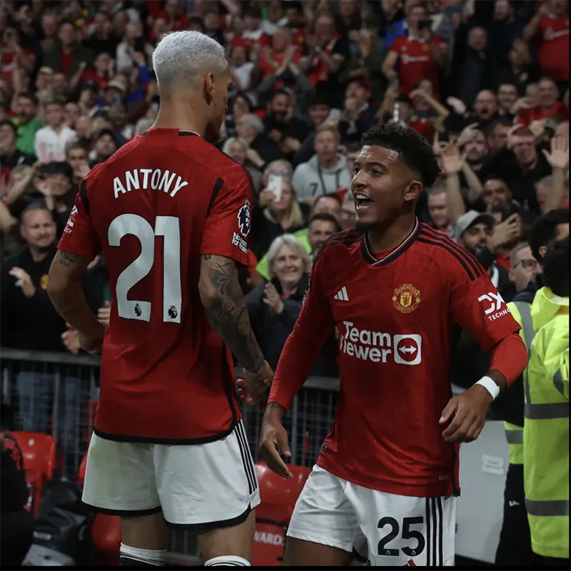 Antony và Sancho sẽ "không còn đất sống" ở Old Trafford nếu Sir Jim Ratcliffe đến. ẢNH: GETTY sancho-antony.png