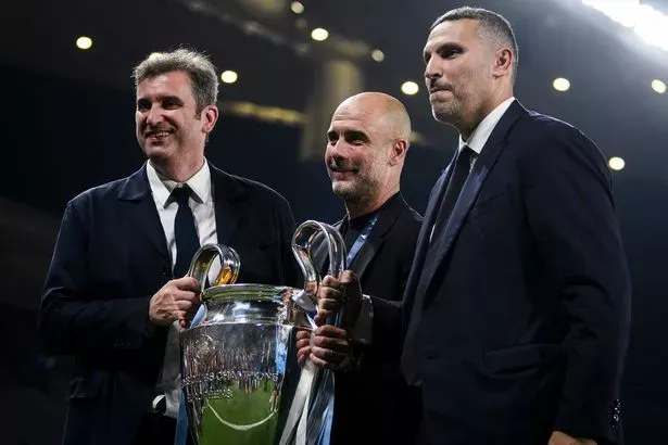 Cú ăn ba lịch sử đem lại thành công lớn về mặt thương mại cho Man City. ẢNH: GETTY pep-guardiola-man-city.jpg