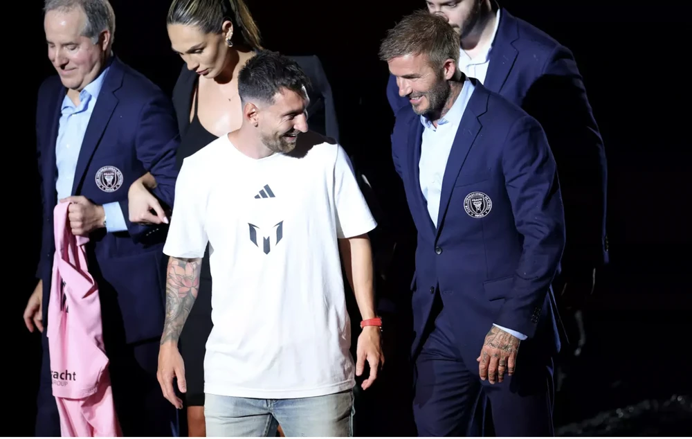 messi-beckham.png