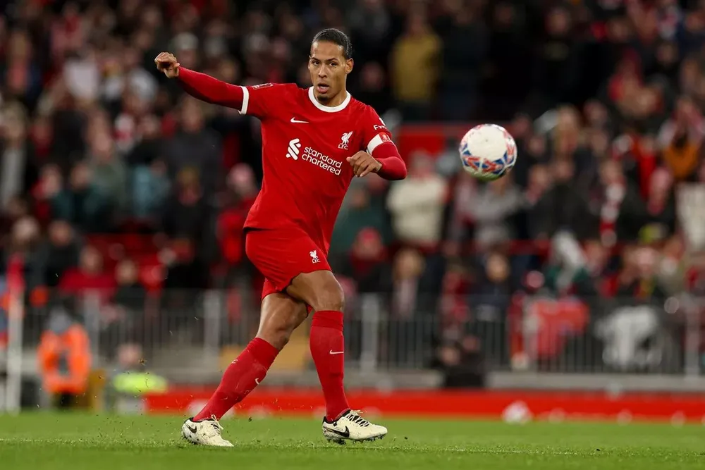 Van Dijk không biết tương lai của Liverpool và chính anh ra sao sau khi Klopp ra đi. ẢNH: GETTY van-dijk-liverpool.jpg