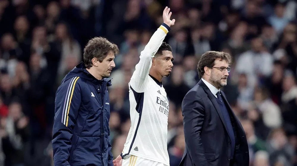 Bellingham phải rời sân sau chưa đầy 1 giờ thi đấu vì chấn thương. ẢNH: GETTY bellingham-real-madrid.jpg