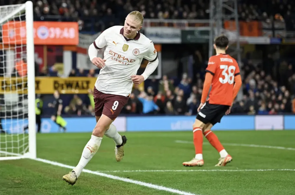 Haaland đi vào lịch sử Man City khi ghi 5 bàn trong một trận đấu ở FA Cup. ẢNH: AFP Man City